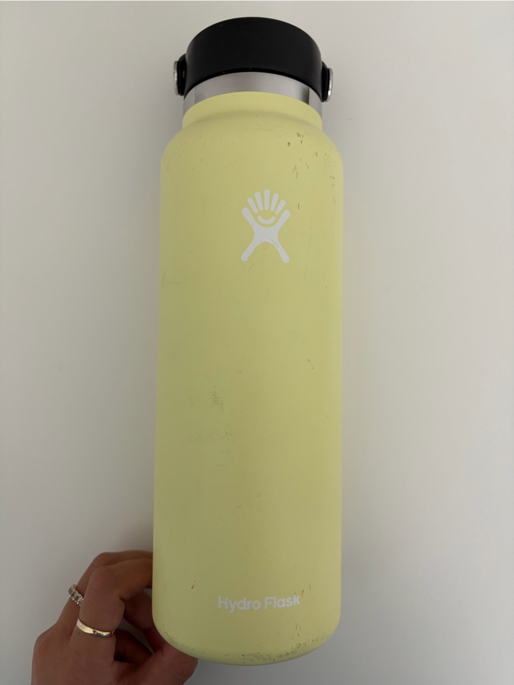 40 oz HydroFlask Water Bottle- Pale Yellow